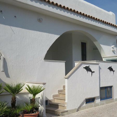 Casa Vacanza Afe A Pochi Passi Dal Mare Mattinata Exterior photo